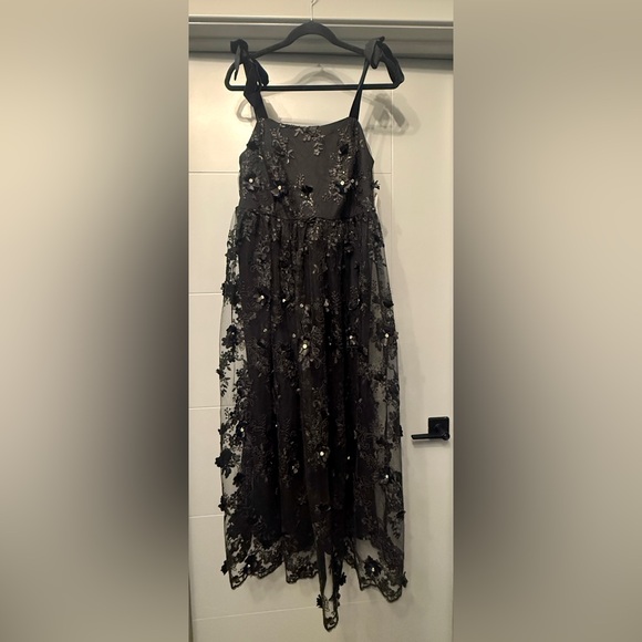 ARULA Dresses & Skirts - ARULA Black Tulle Floral Dress Size X (XL)